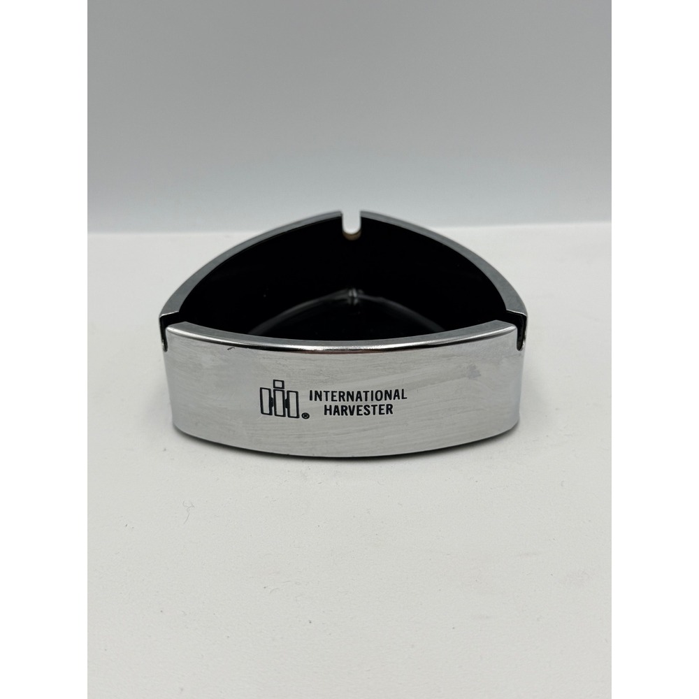 International Harvester Ashtray Unisex OS Silver Excellent Vintage Triangular